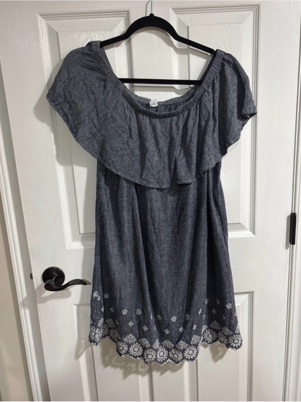 Off-Shoulder Embroidered Hem Dress in Charcoal l